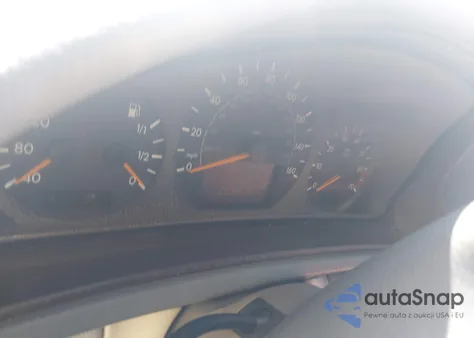 2001 Mercedes-Benz Clk 320 z USA, uszkodzony, nr VIN WDBLK65G91T056291